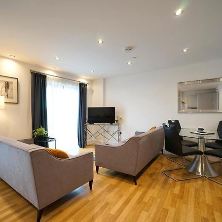 Modern 2 Bed Apartment With Juliet Balcony - Dhb Stays Leeds  Extérieur photo