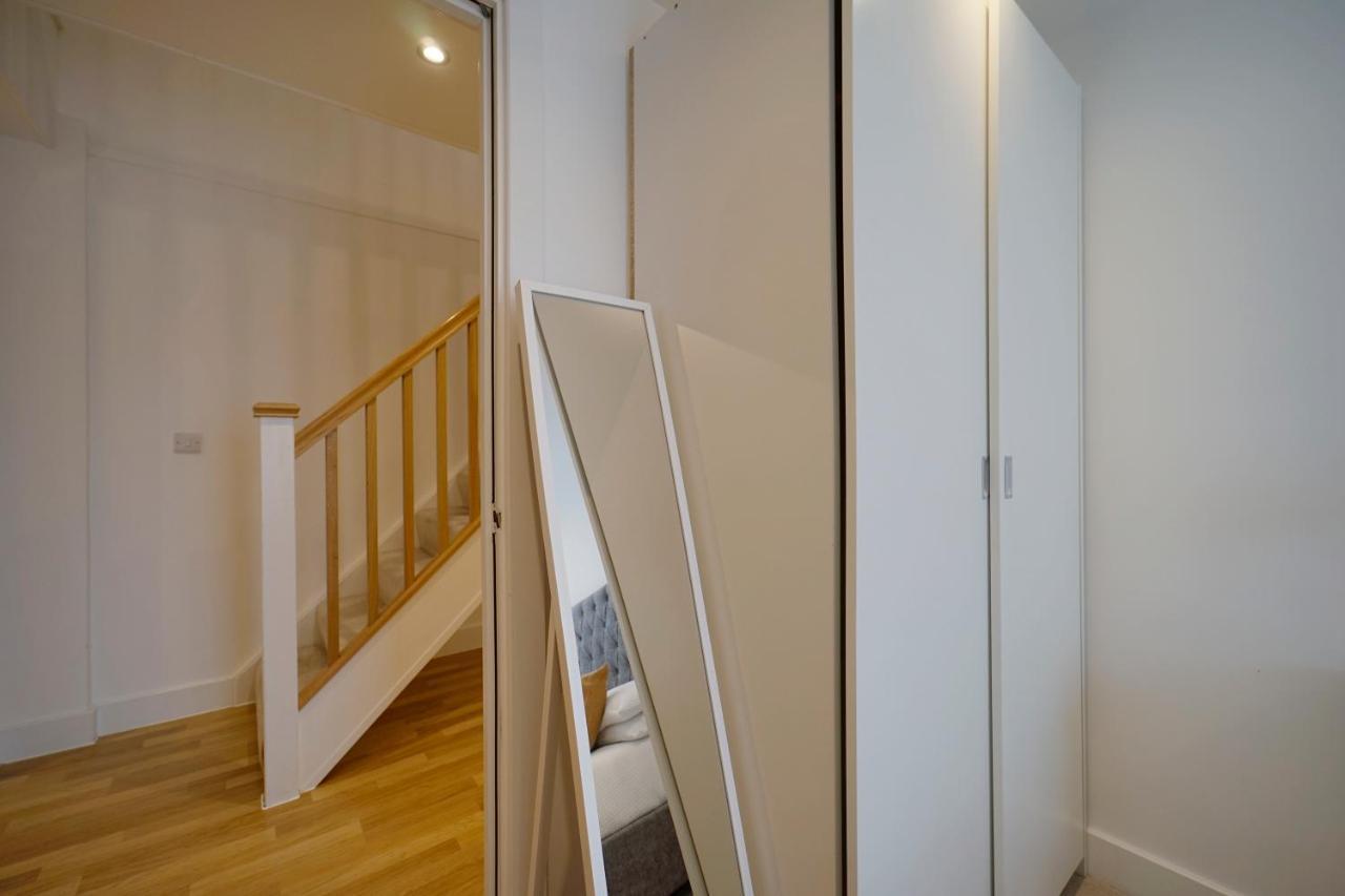 Modern 2 Bed Apartment With Juliet Balcony - Dhb Stays Leeds  Extérieur photo